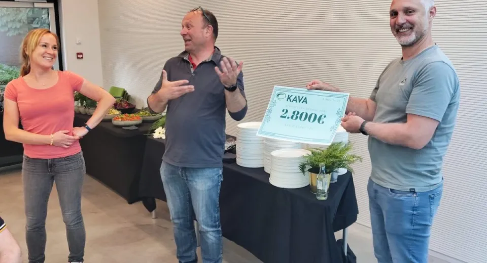 Elegast overhandiging cheque